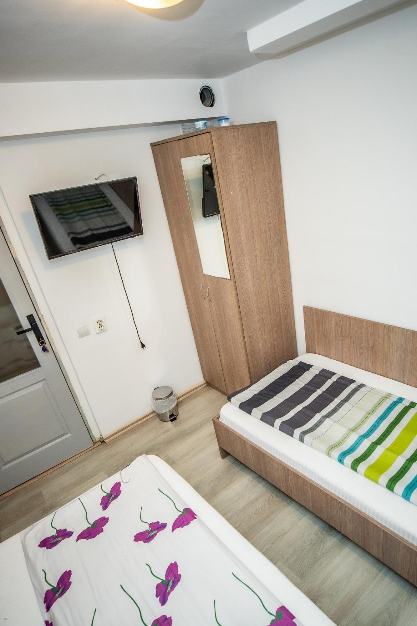 Nelana Hostel Cluj-Napoca Luaran gambar