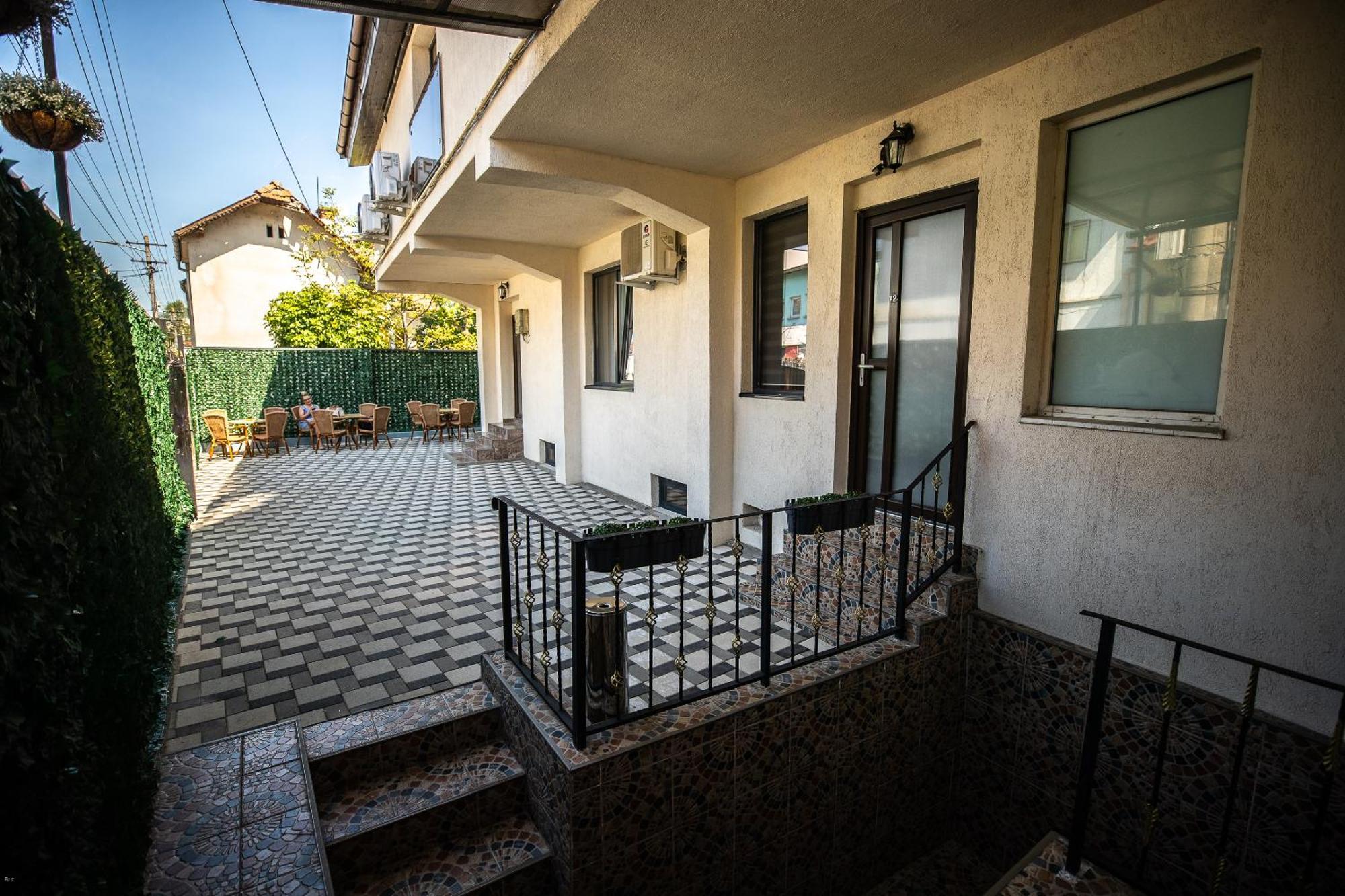 Nelana Hostel Cluj-Napoca Luaran gambar