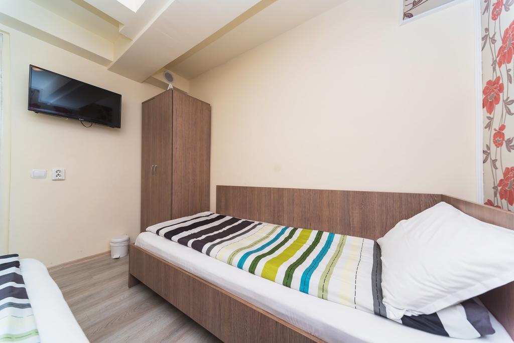Nelana Hostel Cluj-Napoca Luaran gambar