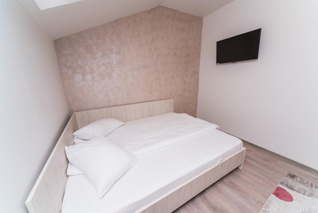 Nelana Hostel Cluj-Napoca Luaran gambar